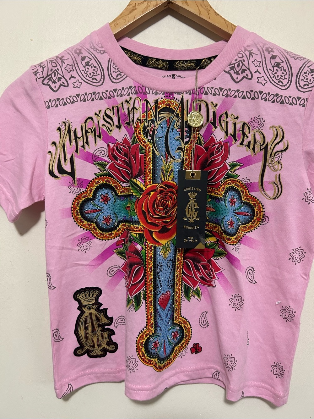 Pink graphics crop tees